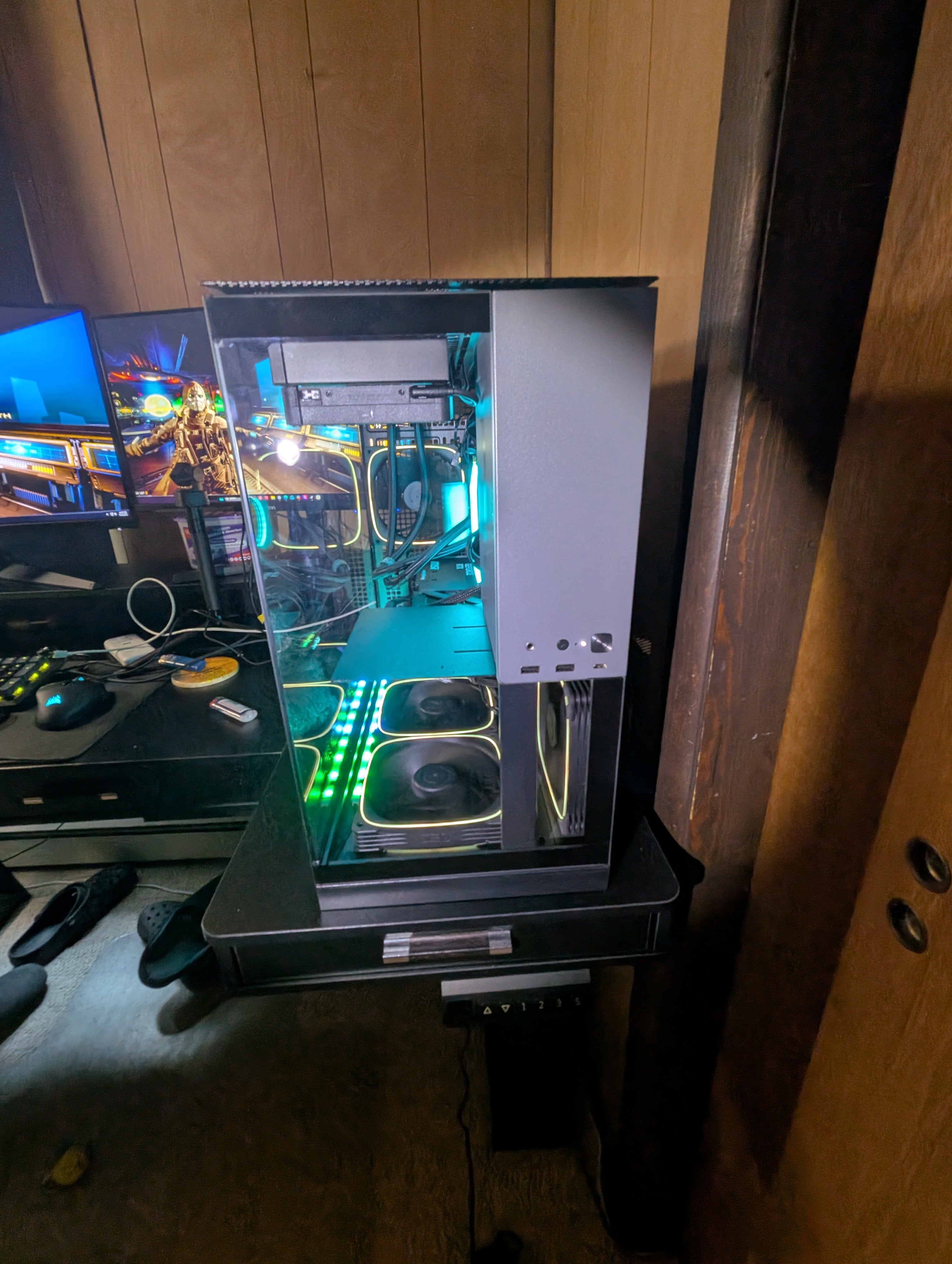 “The Essance of Madness” – Custom Built Studio‑Grade UFO Class PC
